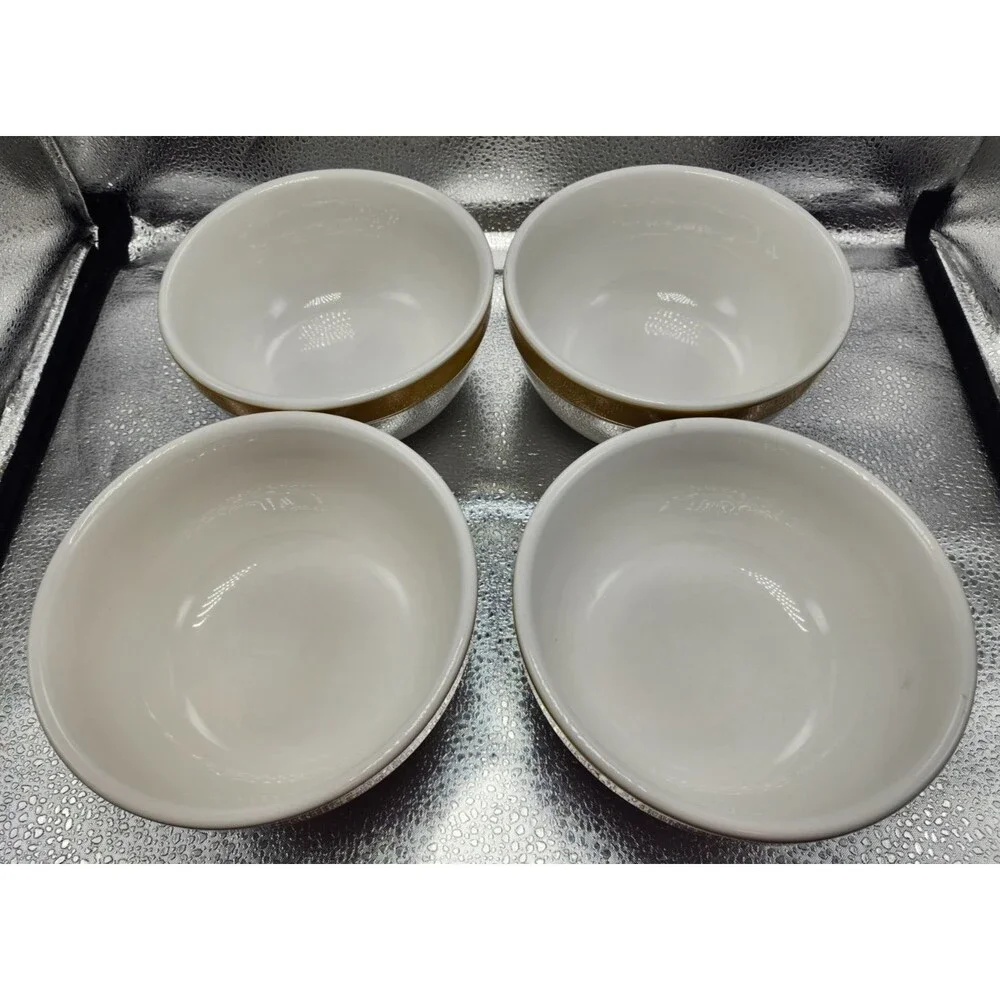 Williams-Sonoma Breakfast Bowl Soup/Cereal/Salad Yellow Rim